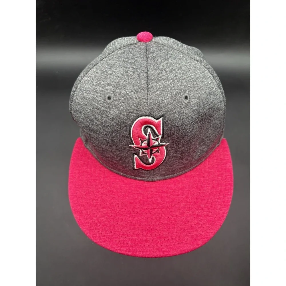 Authentic‎ Seattle Mariners New Era 59FIFTY fitted baseball cap.